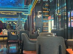 -屋有岛沉浸游戏旗舰店(中山公园店)