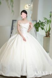 -艾米丽婚纱礼服