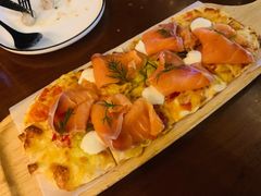 烟熏三文鱼飞饼-haxnbauer海森堡德国餐厅(深圳coco店)