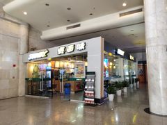 -上海影城停车场