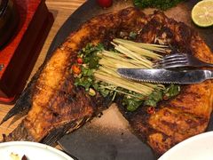香茅草烤罗非鱼-麦麦山云南菜(复地活力城店)