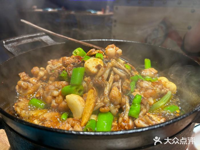 餐酷哈雷餐厅(通程广场店)紫苏牛蛙锅图片