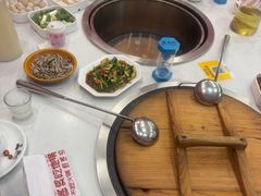 -鲁员外地锅鸡地锅鱼(古墩路店)