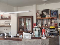 -巴浪鱼咖啡馆 Local Fish