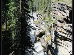 -阿萨巴斯卡瀑布观景点