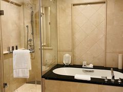 -广州富力丽思卡尔顿酒店