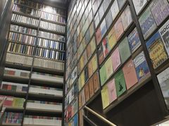 -钟书阁(群光广场店)