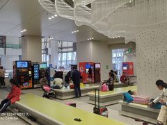 -冰纷万象滑冰场(深圳万象城店)