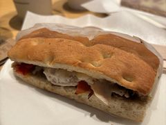 黑松露风味鸡肉佛卡恰三明治-星巴克臻选(天津河东万达店)