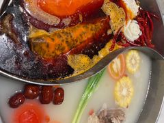 牛油鸳鸯锅-爸爸炒料牛排老火锅(建设路旗舰店)