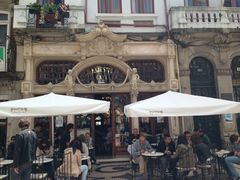 -Majestic Café