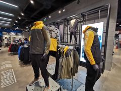 -adidas(滔搏朝阳大悦城店)
