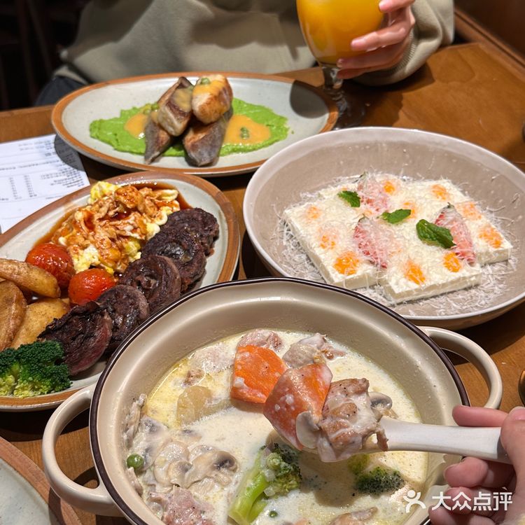 新街口我经常去的店子！经常创新 漂亮又好吃