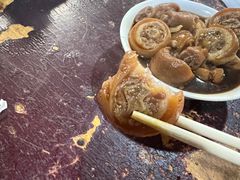 -金卯白肉罩火烧