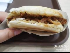 -魏家凉皮(万辉店)