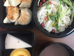 -泓历皇朝酒店(东亭店)