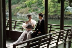 -雪中彩影婚纱摄影·微光艺术中心