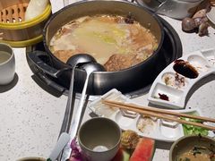 -三人行骨头王火锅(长寿店)