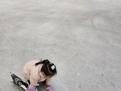 -陈露国际冰上中心(天津嘉里汇店)