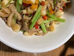 藕尖炒肚丝-费大厨辣椒炒肉(万家丽一店)