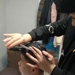 -木格造型美发