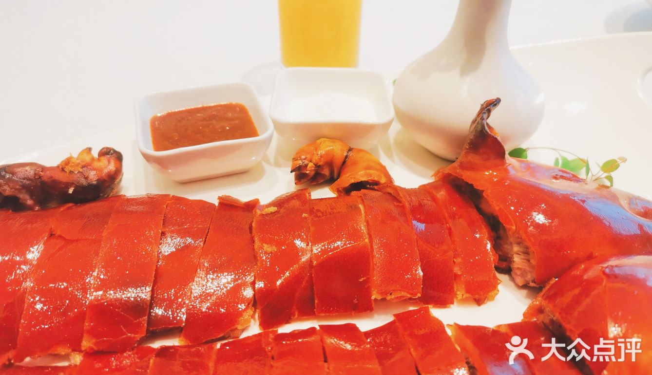 祖庵藏香金猪，口感酥脆
