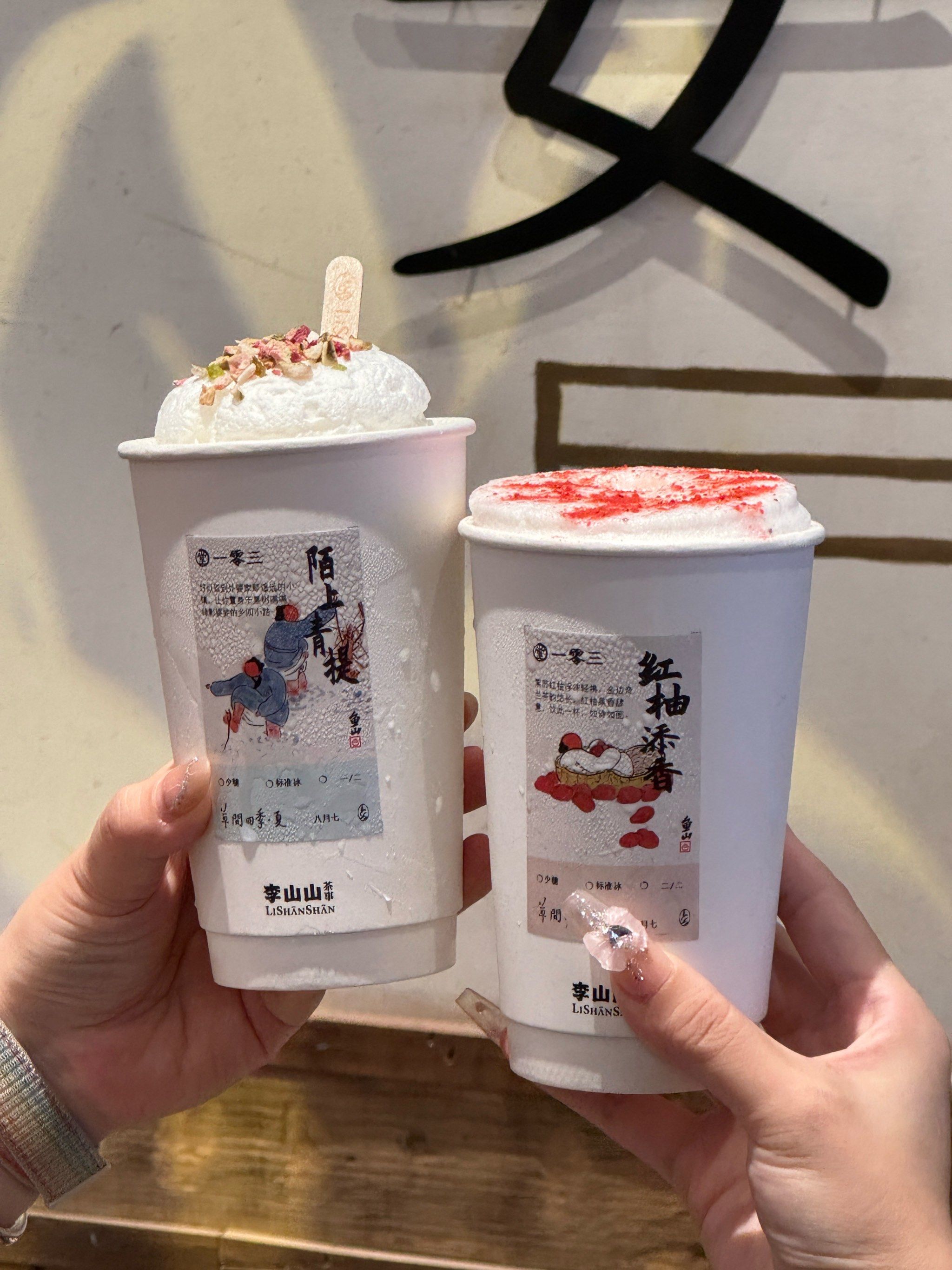 排长队嘟嘟囔囔91拿到手立刻闭嘴了