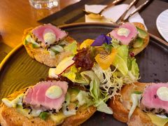 轻煎芝麻金枪鱼柚子沙律-FUTURE BAR(岭南天地店)