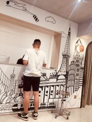 -苏豪路易士·嘉玛发廊