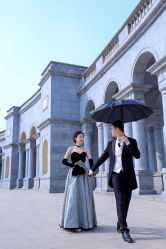 -喜爱高定婚纱摄影