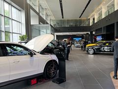 -奔驰上海利星(七宝店)