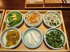 -银米·云南传统过桥米线(双廊黑金冠店)