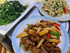 藕尖炒牛肉-荔景渔庄