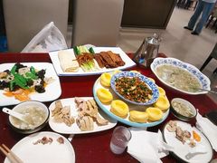 -鸿亨泰杂鱼馆(港馨家园店)