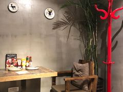 -HIGH FIVE哈福手工汉堡(桂林路店)