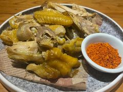 -头上红煨盐鸡·非遗院子餐厅