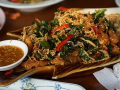 -Chom Cafe and Restaurant