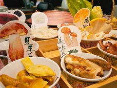 -菌自由丨野生菌火锅特色庭院餐厅(丽江古城店)
