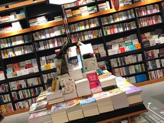 -西西弗书店&矢量咖啡(凯德晶萃广场店)