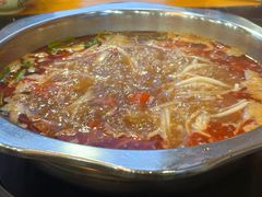 -黄利砖万峰林布依特色酸笋牛肉馆
