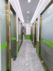 -苗医生专业祛痘·皮肤管理