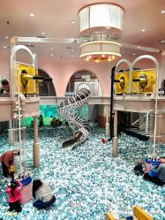 -奈尔宝家庭中心·亲子餐厅(鄞州万达店)