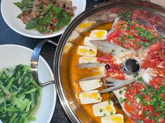 -鱼鲜饭香·招牌汽锅剁椒鱼头王