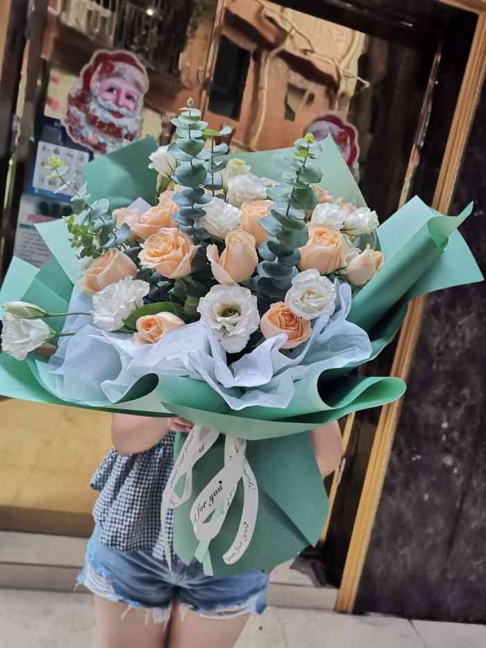 花悦flower(中华广场店)-"花挺新鲜的,拍出来效果也很好,配送小哥速..