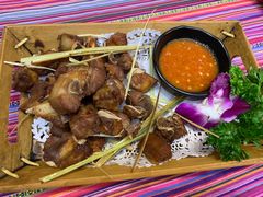 -香巴拉云南餐厅(华莱坞店)