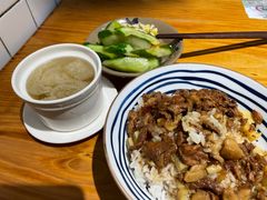 -红猪卤肉饭(大西洋美食城店)