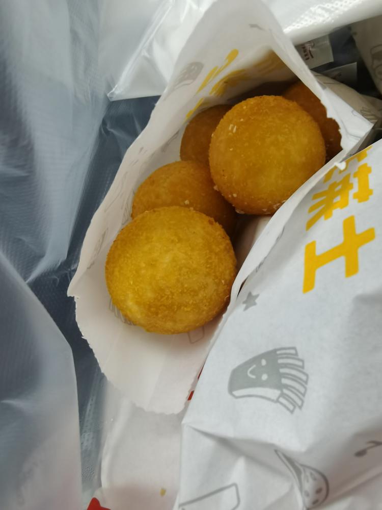 华莱士·全鸡汉堡(永嘉中塘店[薄荷]环境:距离我最近的一家店,会员