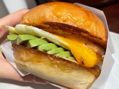 牛油果鸡蛋三明治-RAC BAR(安福路店)