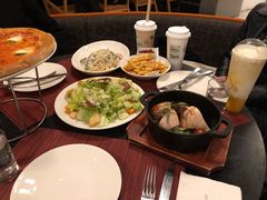 -WOLFGANG PUCK KITCHEN & BAR(迪士尼小镇店)
