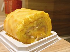 咸蛋黄芋泥虎皮卷-欢牛蛋糕屋(城西店)